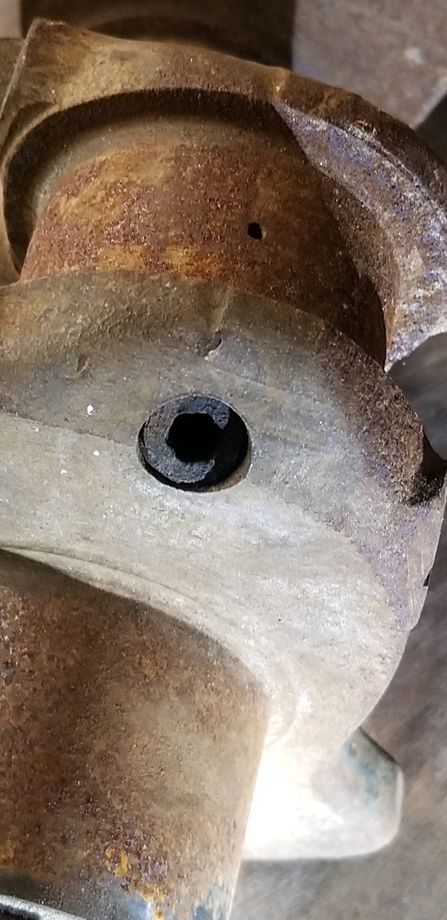 Crank shaft plug.jpg