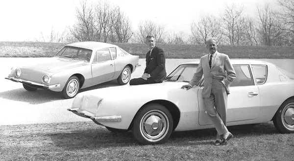 Avanti Loewy.jpg