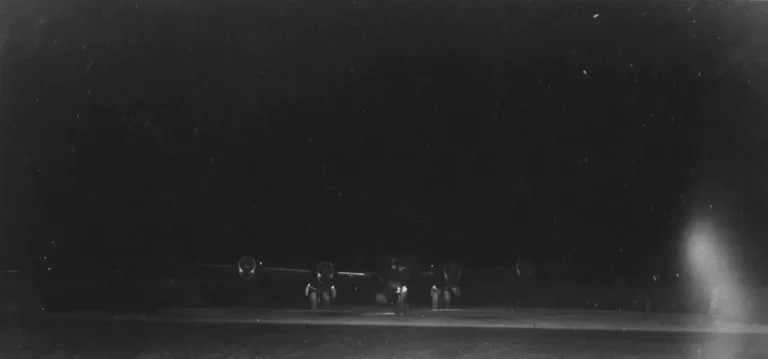 b-29-Enola-gay-hiroshima-mission-taking-off-jpeg.jpg