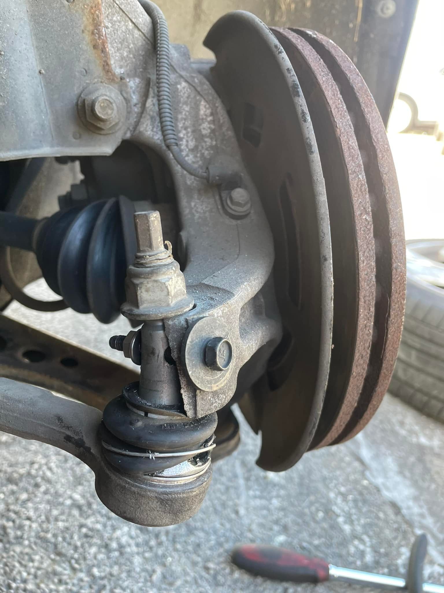 bolt-through-ball-joint-stud.jpg
