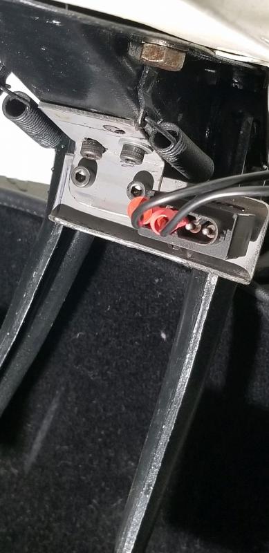 Brake light switch 2s.jpg