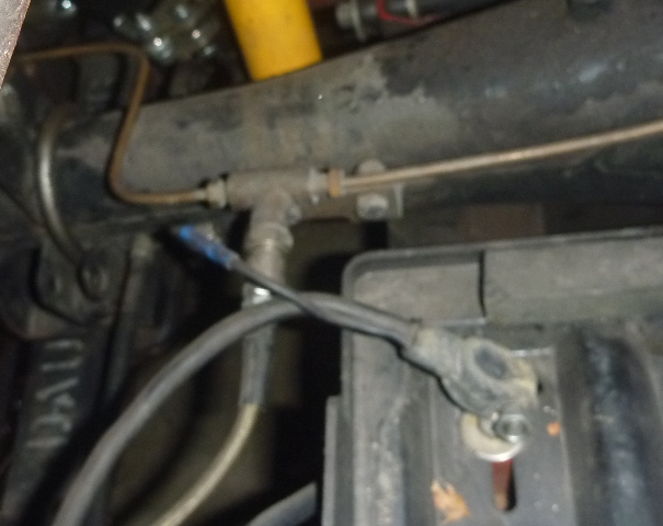 BrakeTeeRearAxle.JPG