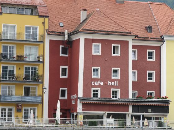 cafe_hl.jpg