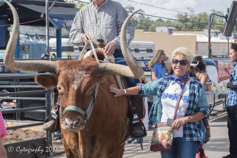Mongo - Some guy named Mongo came riding up on this Bull!