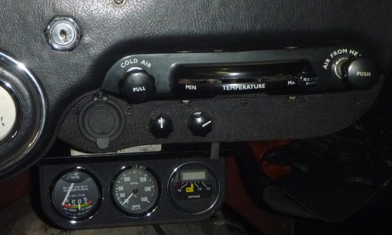 DashSubDash3gauges.jpg