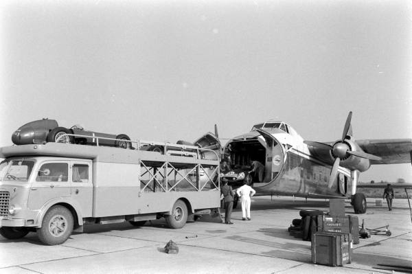 f17894cdad889ed3_landing.jpg