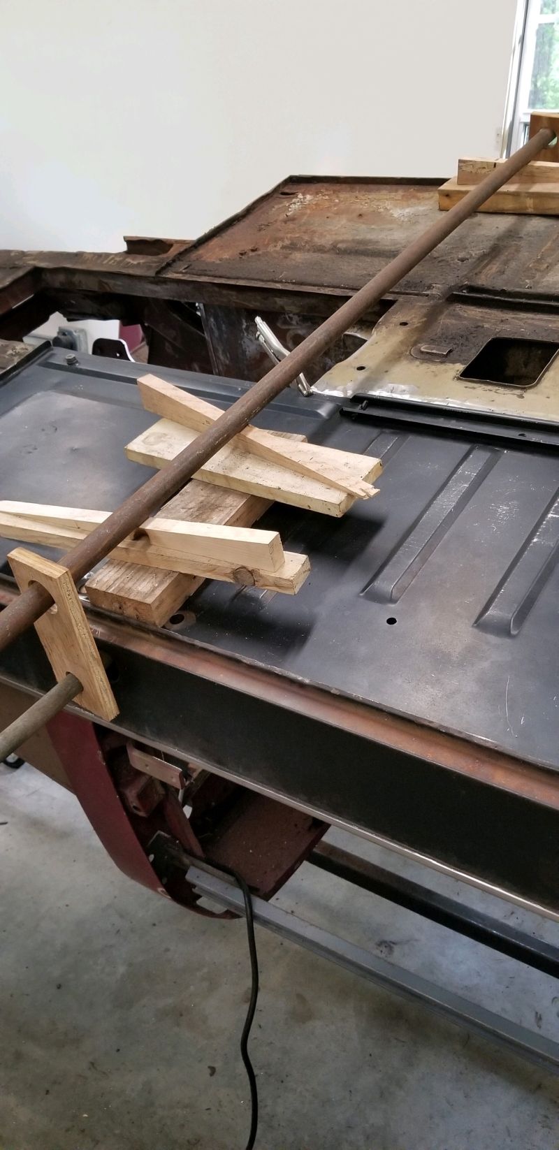 Floor clamp 2 s.jpg