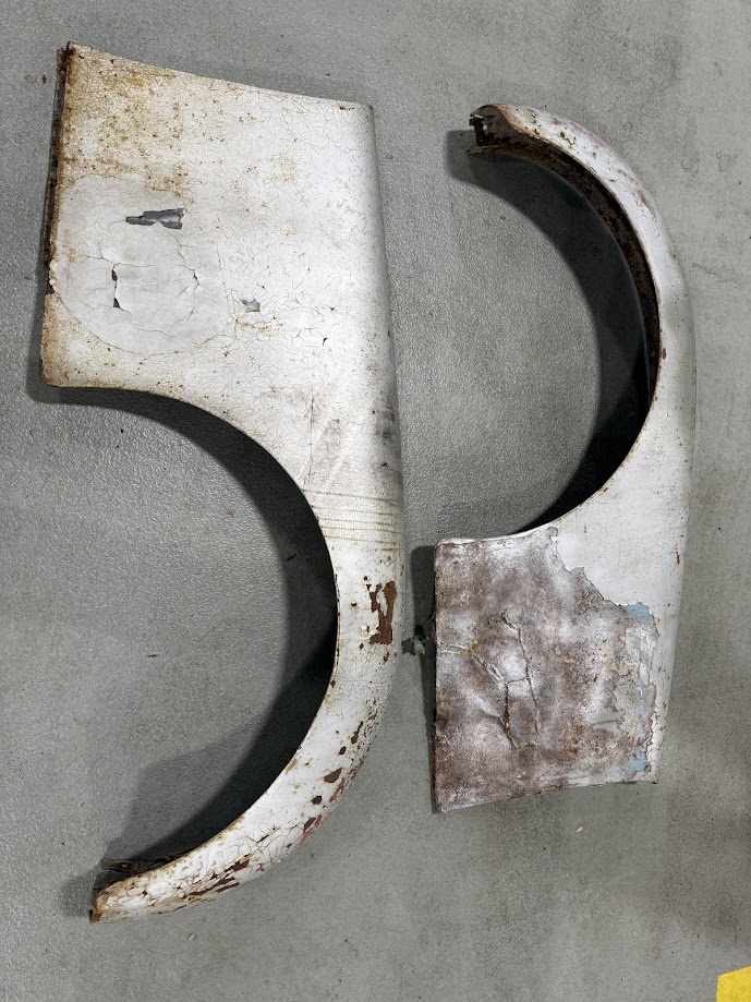 Front Fenders Outer.jpg
