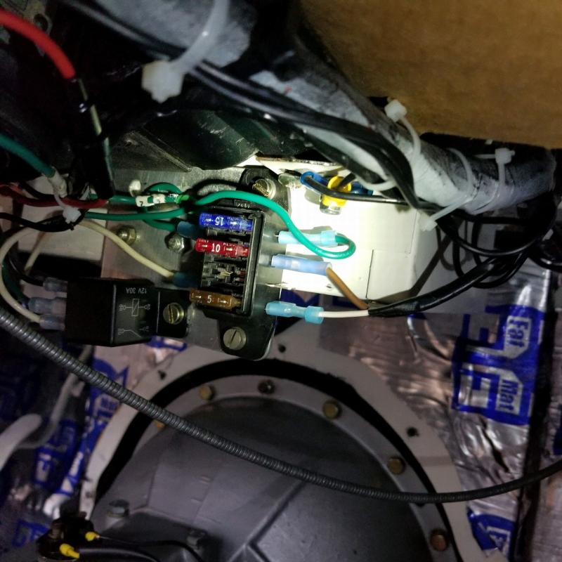 Fuses and Relay.jpg