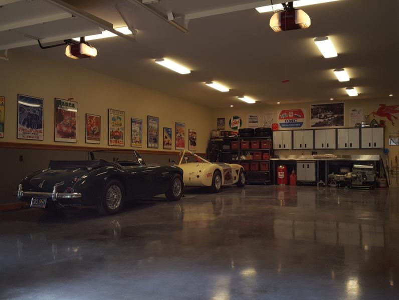Garage larage bay -lr.jpg