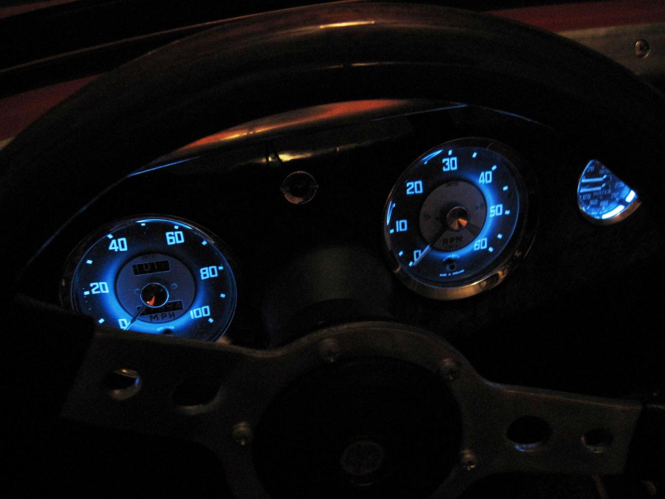 gauges1.jpg
