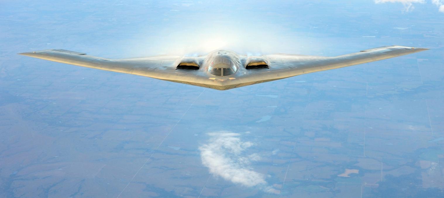 gpw-200905-UnitedStatesAirForce-110909-F-QH266-191-B-2-Spirit-stealth-bomber-Kansas-20110909-oth.jpg