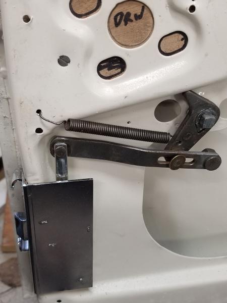 Handle with spring.jpg