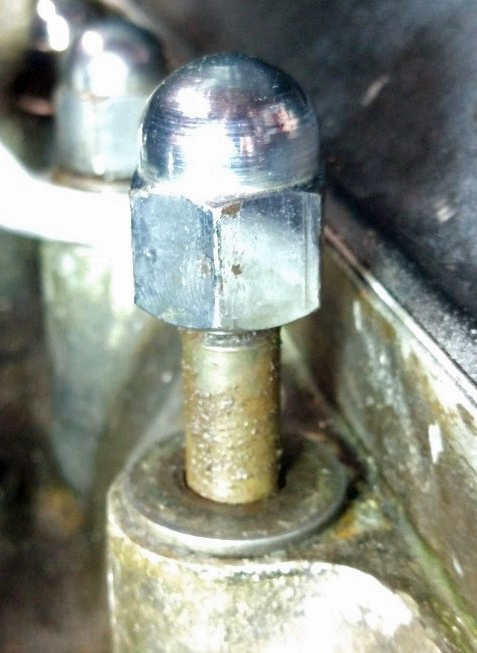 head stud broken.jpeg