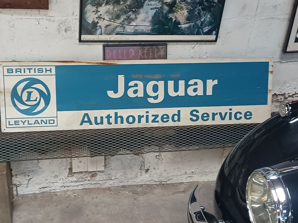 jag  service sign.jpg