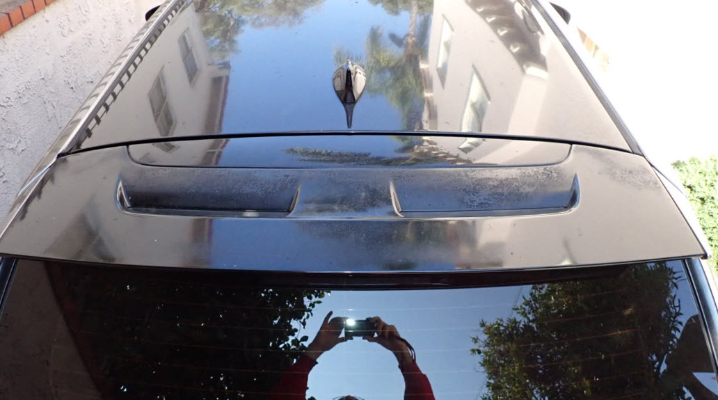 lexus_roof_spoiler.jpg