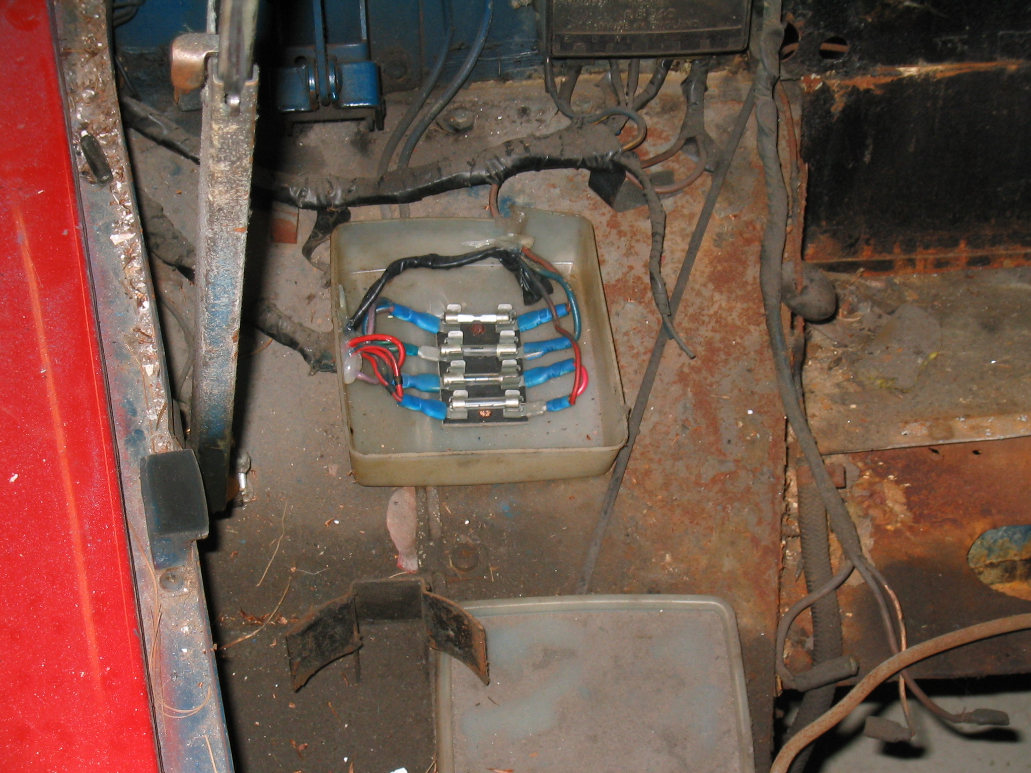 Midget restoration Start 006.jpg