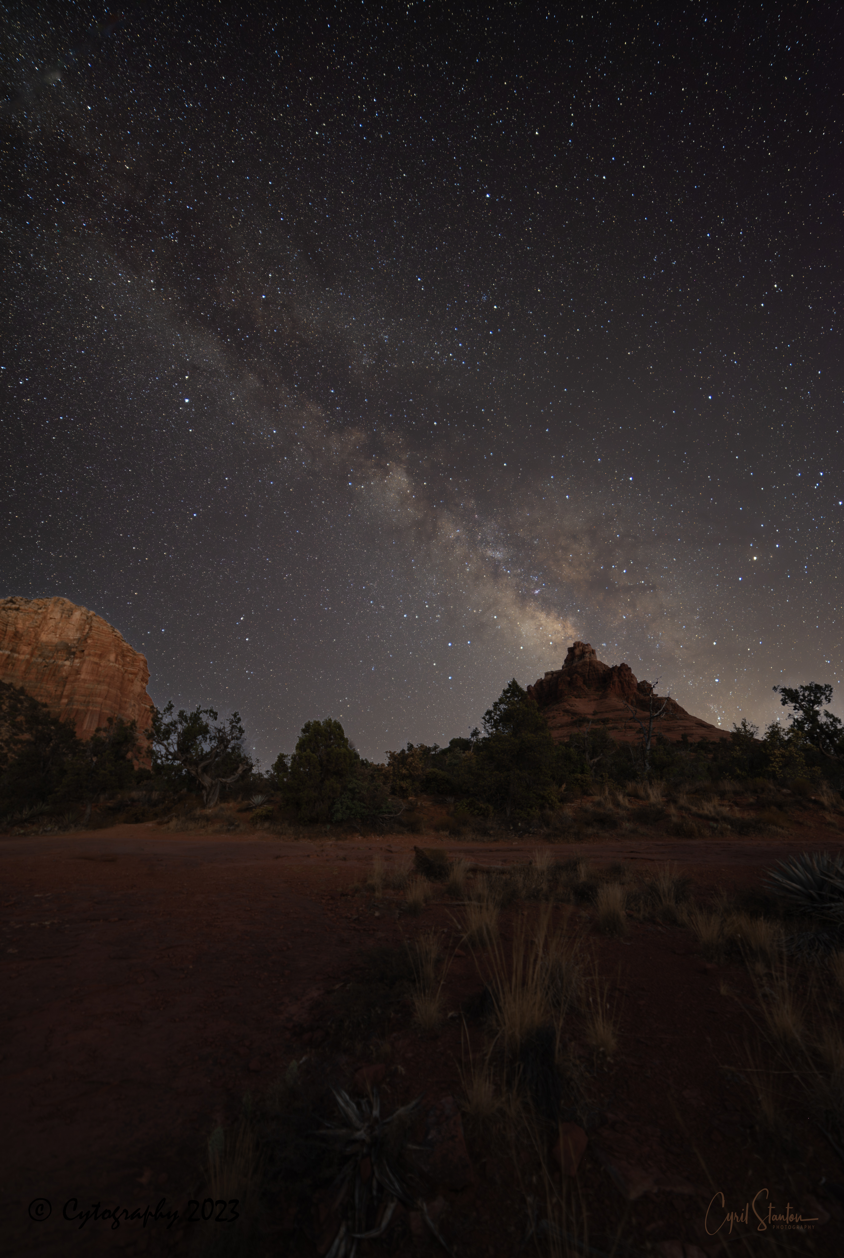 MilkyWay_Sedona_BellRock2.jpg