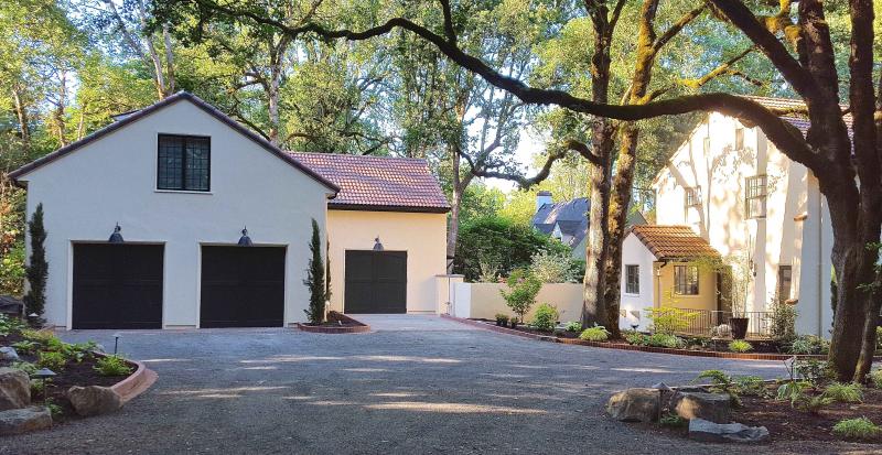 New Garage Landscape 3-lr.jpg