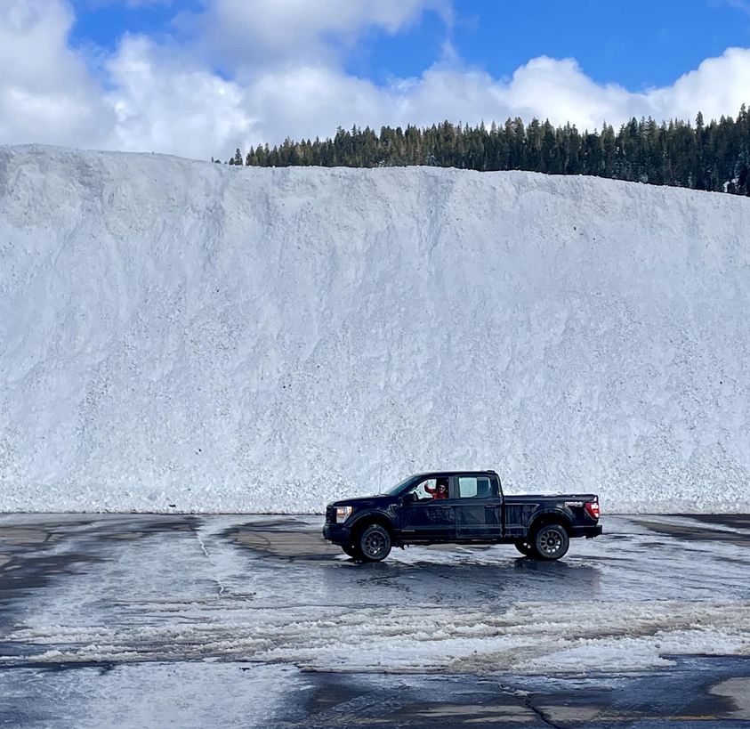 palisades parking lot.jpg