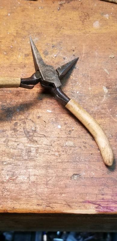 Pliers joint.jpg