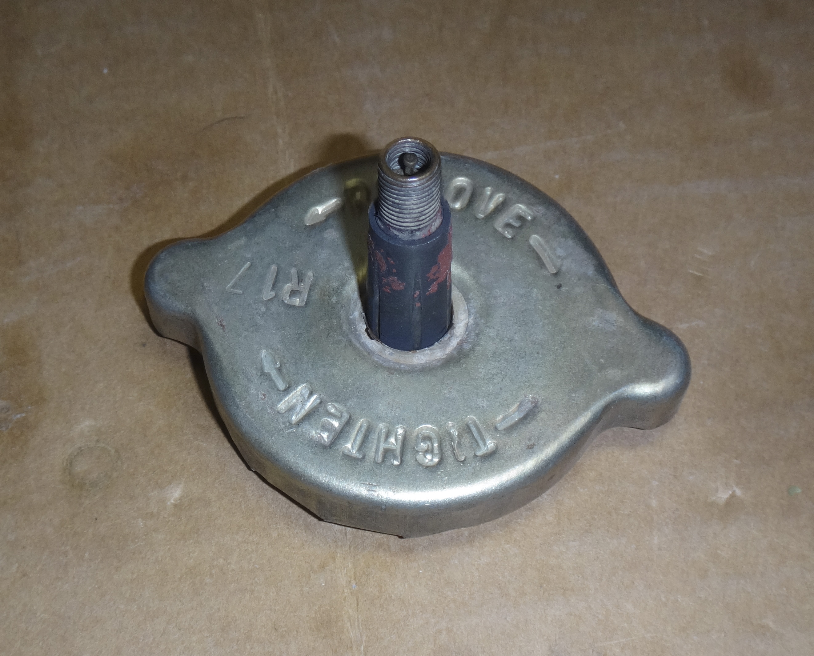 Radiator Cap 1.jpg