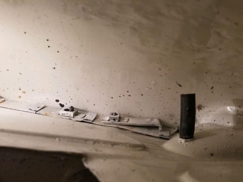 Rear Wing clamp 2.jpg