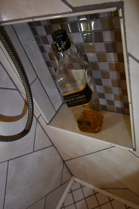 ShowerBar.JPG