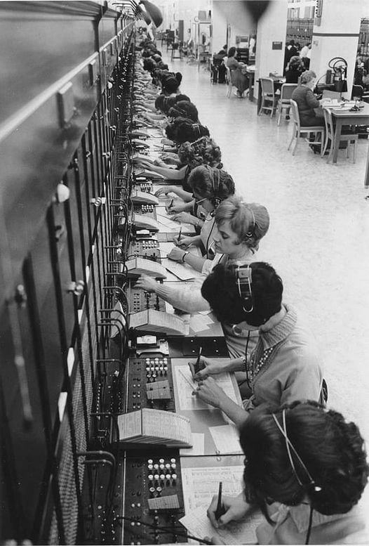 Telaphone operators..jpg