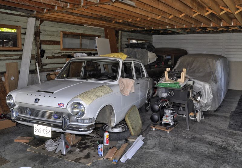 Triumph 1300 01.jpg