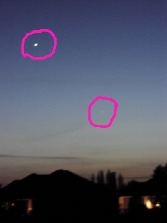Venus and Mercury 23 April 02.jpg
