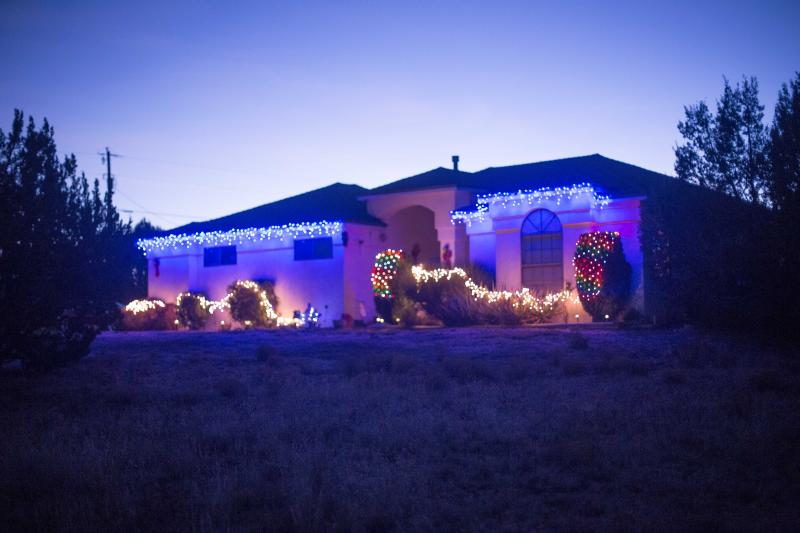 Xmas Lights Nov 25 2017.jpg