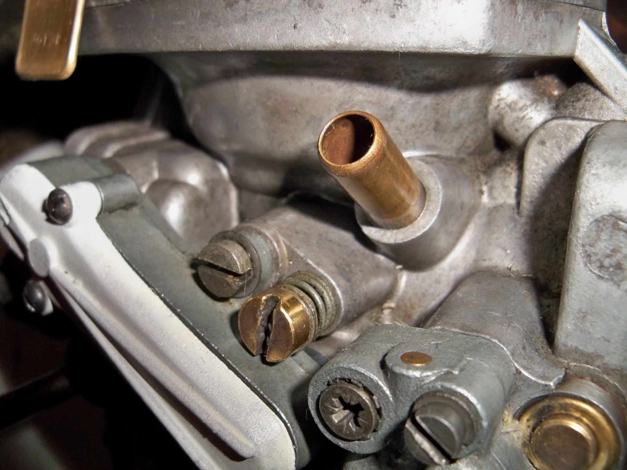 ZS CARB EVACUATION PORT NIPPLE 002.JPG