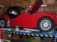 162514-tr3Aonlift.jpg