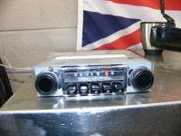 240031-tr6_radio.jpg