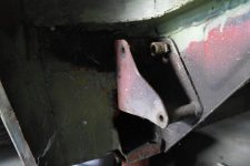 LR Suspension Repair 1.jpg