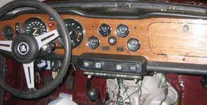 TR6 dash 001c.jpg