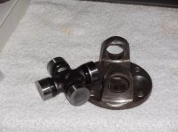 Drive shaft U joint install (1) email large.jpg Drive shaft U joint install (1) email large.jpg