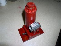 Drednaut Hydraulic Jack.jpg