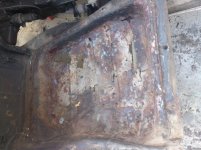 drivers floor (800x600).jpg