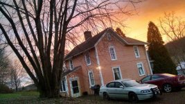 cars,house.jpg