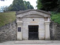 Lincoln Original Tomb.jpg