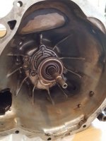 tranny clutch housing.jpg tranny clutch housing.jpg