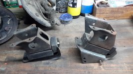 original mount rubbers2.jpg