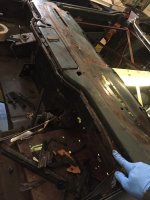 IMG_7089 - bonnet - seal at back of bonnet.jpg