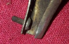Grill Top cowl screw.jpg