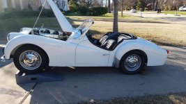 1961 TR3a driver side.jpg