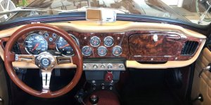 TR4 _Dash.jpg