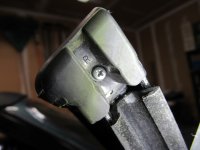 IMG_1743 new quarterlight top rubber RHS.JPG
