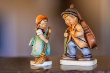 Hummel Figurines-2498.jpg